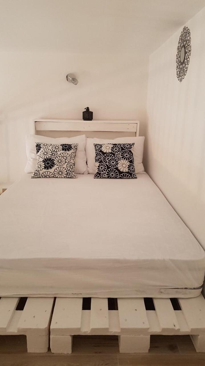 Masa Apartament