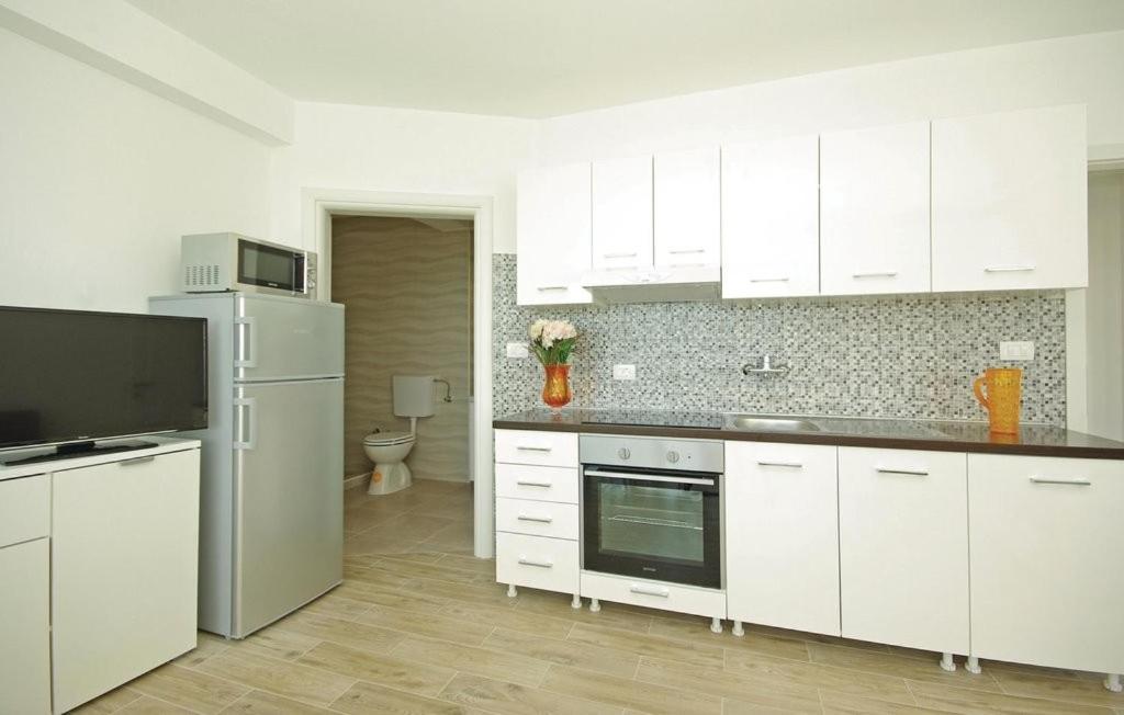 Masa Apartament