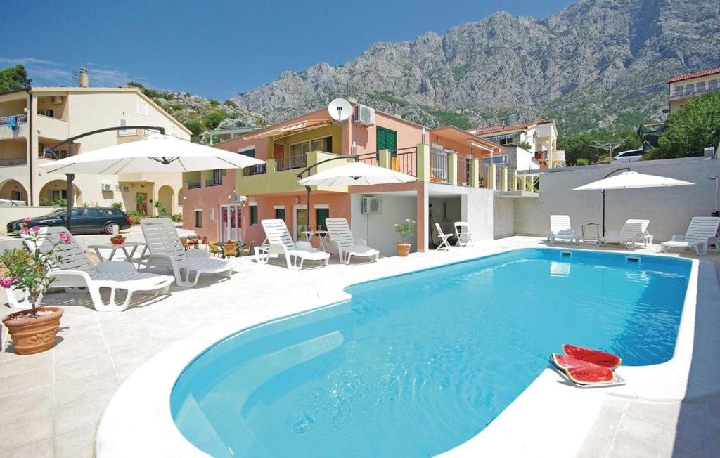 Masa Apartament