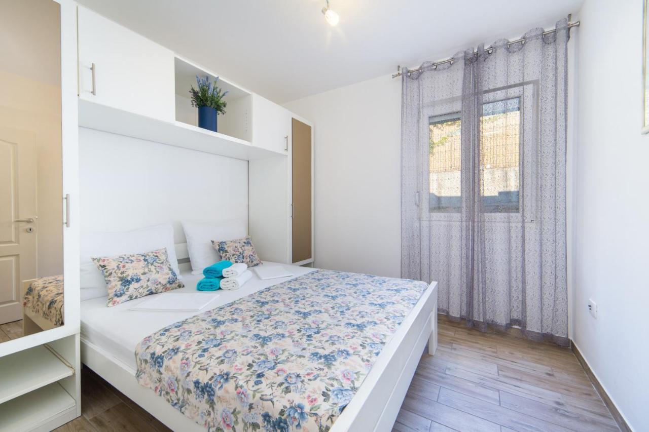 Masa Apartament *