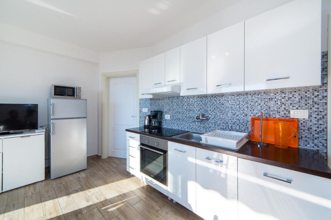 Masa Apartament *