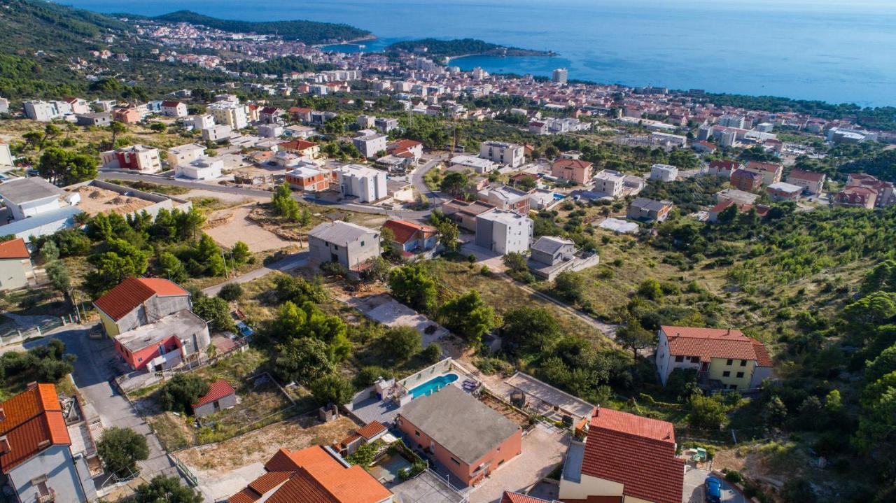 Masa Apartament